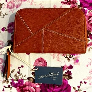 Universal Thread Wallet